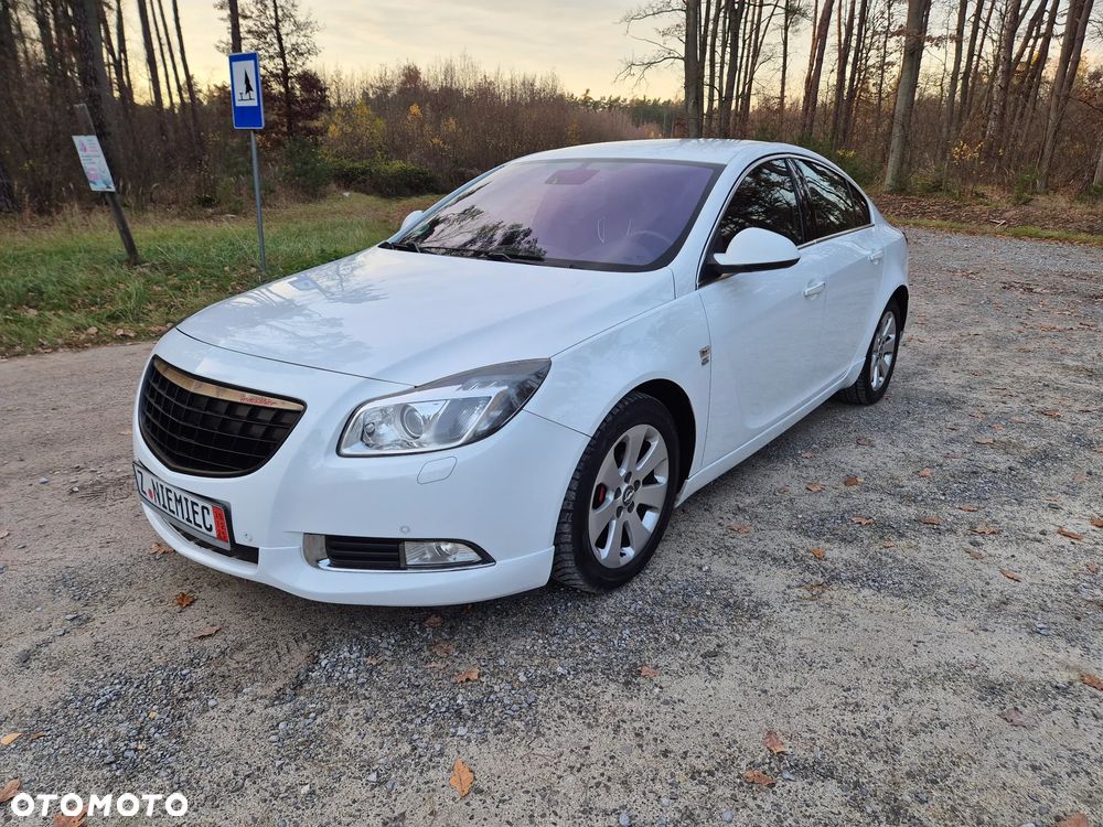 Opel Insignia - 1