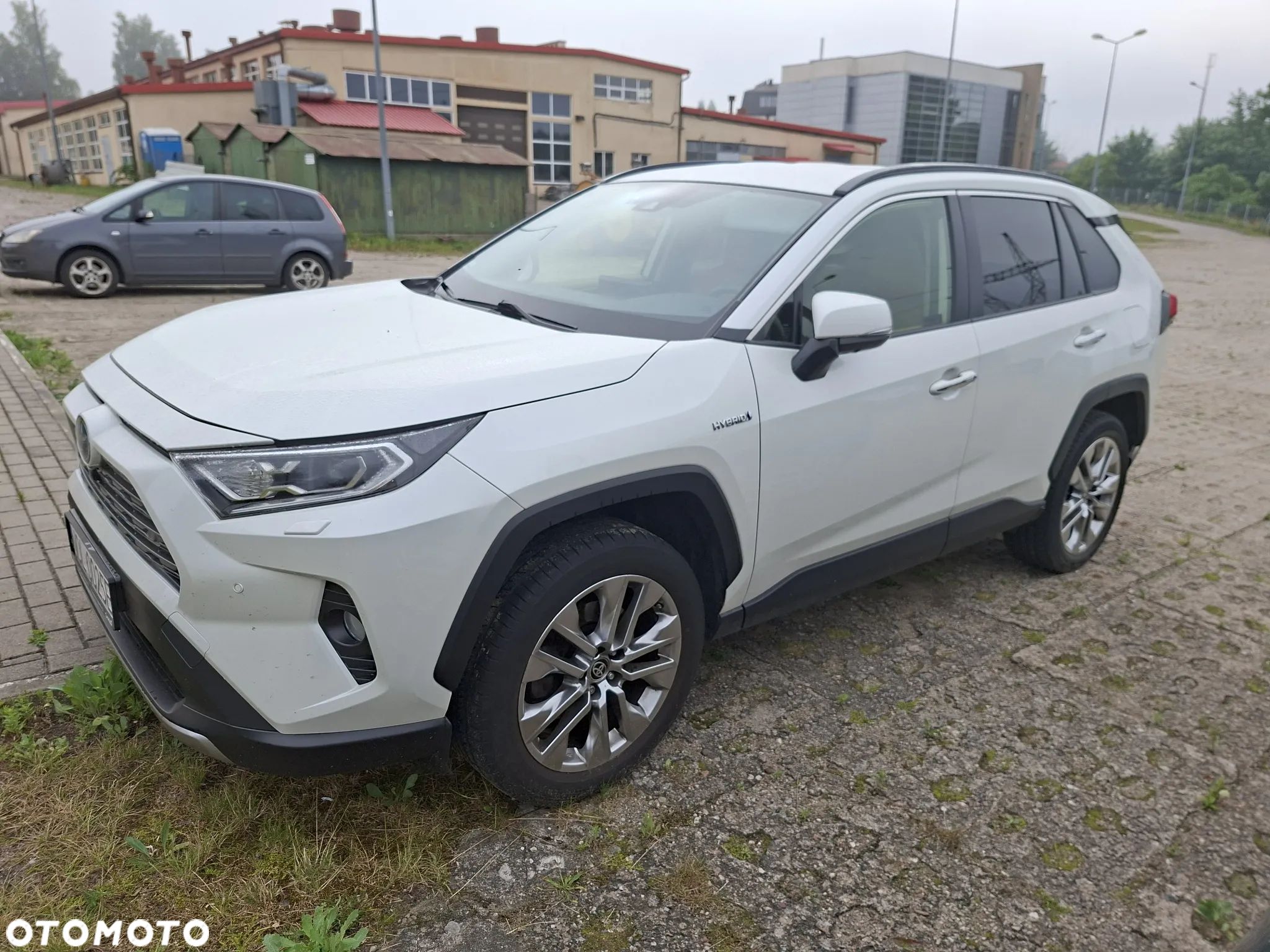 Toyota RAV4 - 1