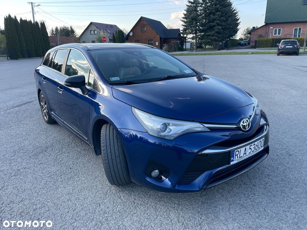 Toyota Avensis 1.8 Selection MS - 1