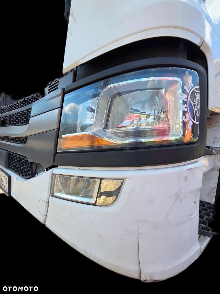 Scania S R  Zderzak kompletny NTG belka lampy ławka atrapa narożnik - 3