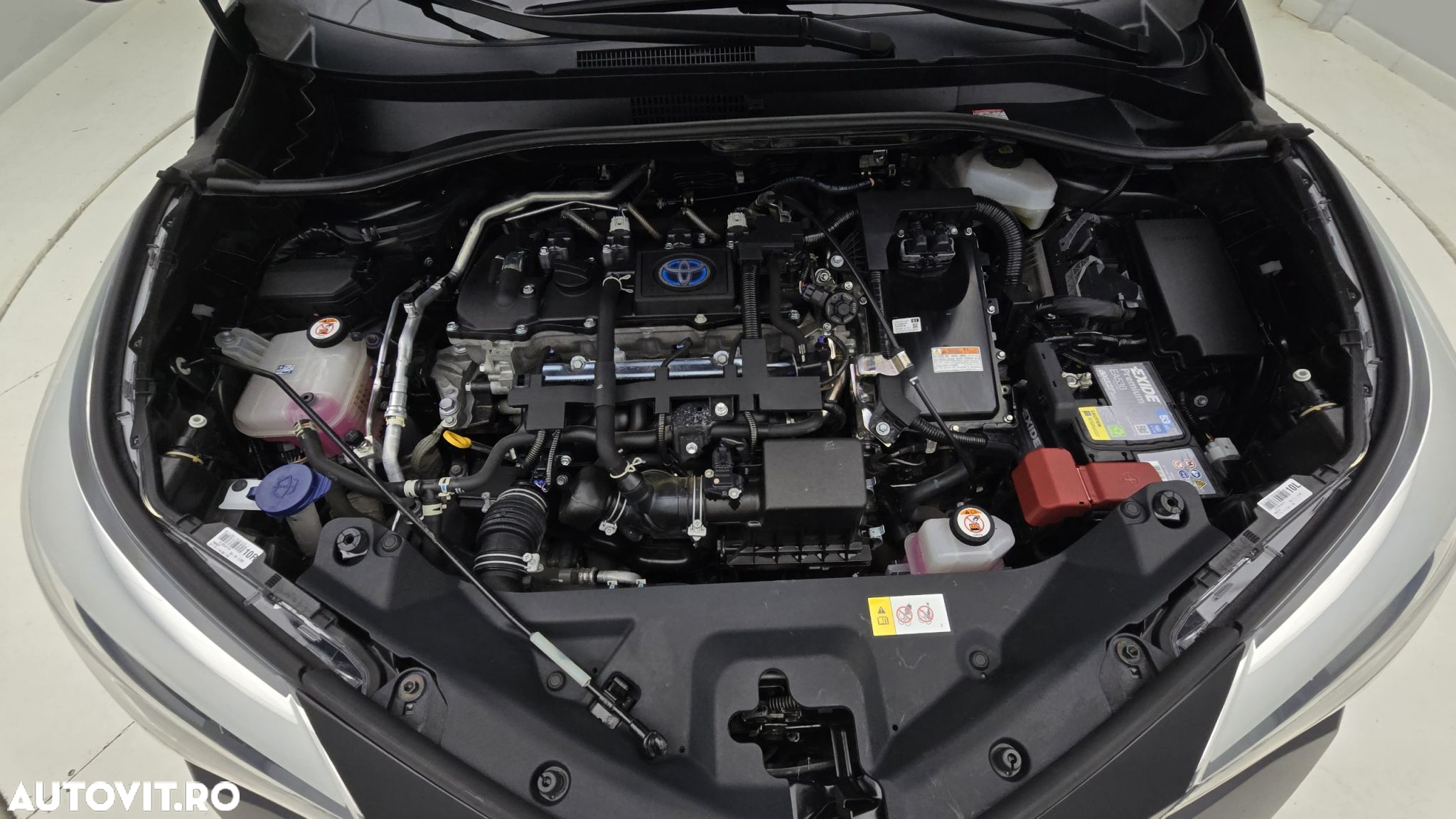 Toyota C-HR 1.8 HSD 122 CP 4x2 CVT Core - 24