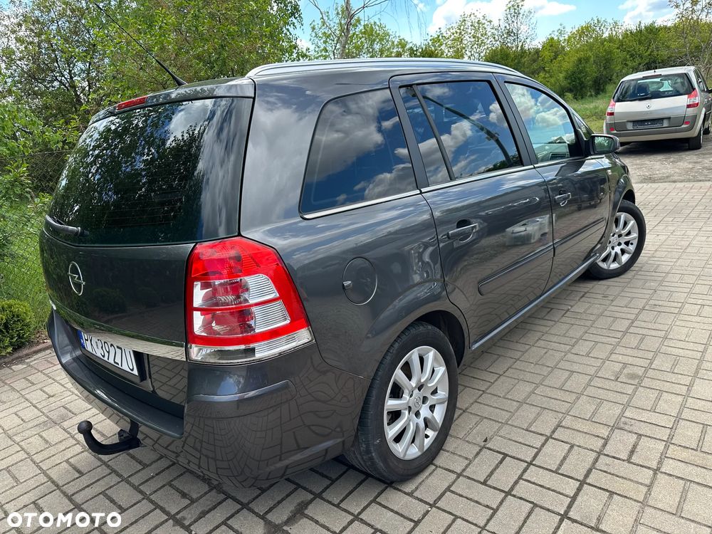 Opel Zafira - 14