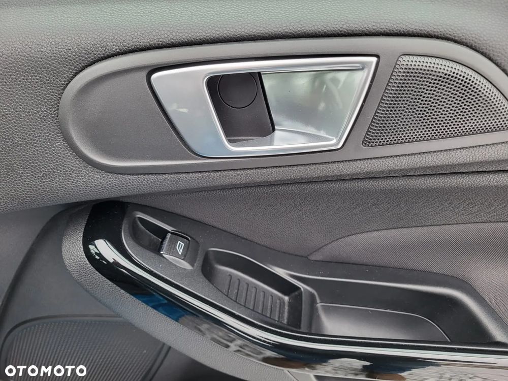 Ford Fiesta 1.0 EcoBoost Titanium - 20
