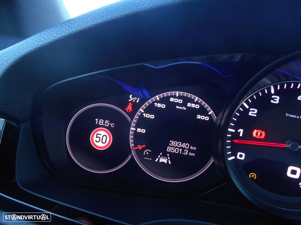 Porsche Cayenne S Platinum Edition - 25