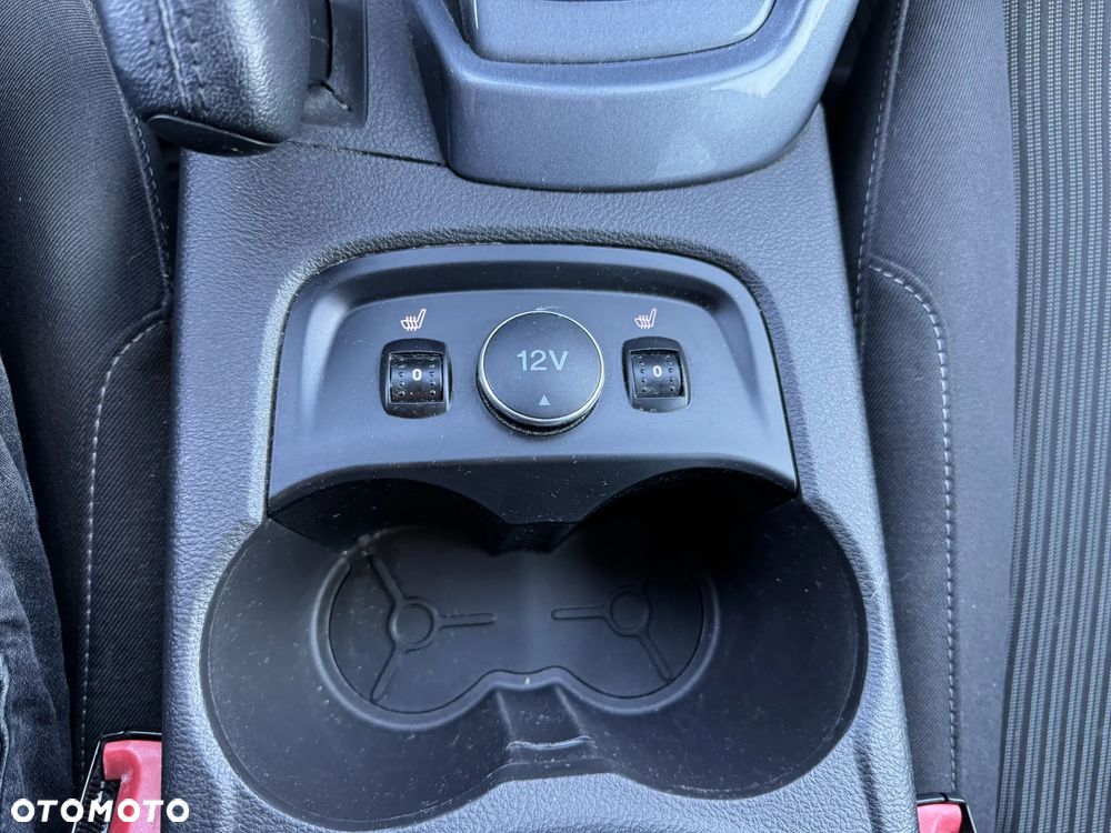 Ford Focus 1.6 TDCi DPF Start-Stopp-System Titanium - 19