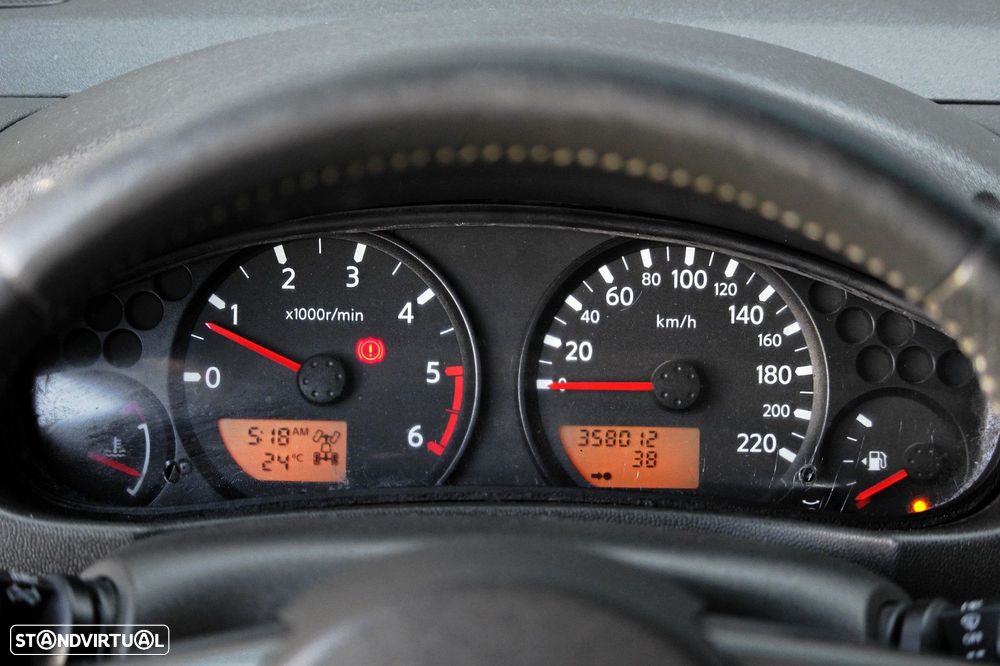 Nissan Navara 2.5 dCi CD LE - 23