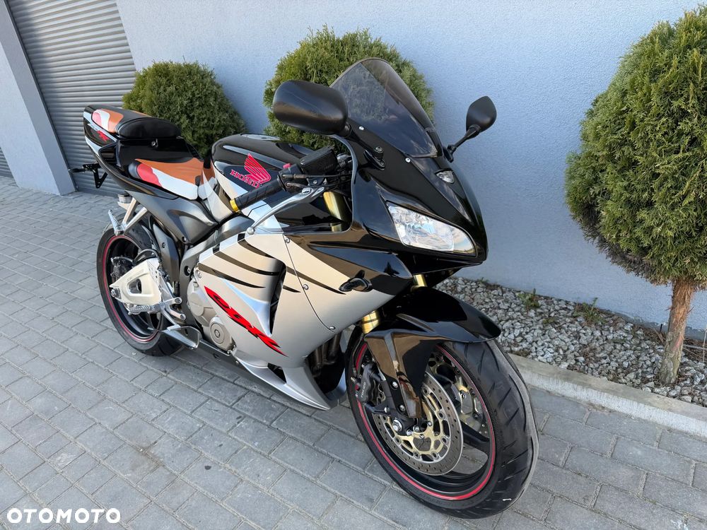 Honda CBR - 38