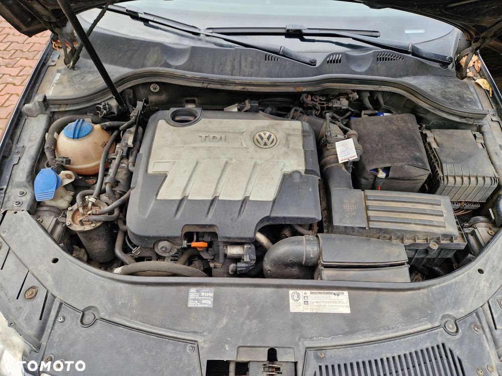 Volkswagen Passat 2.0 TDI Comfortline - 8