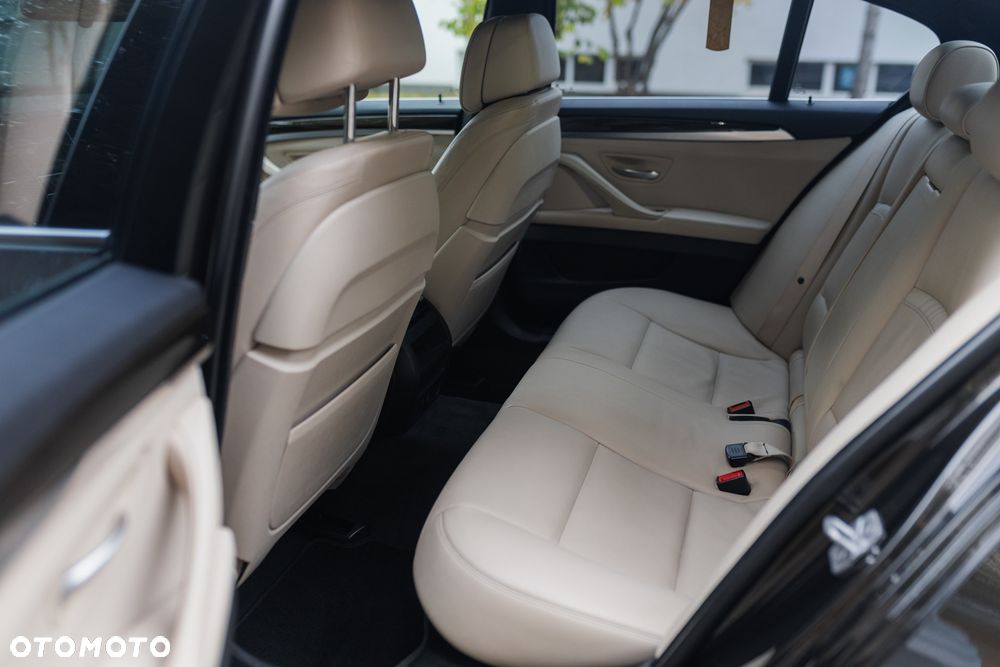 BMW Seria 5 520d xDrive Luxury Line - 25