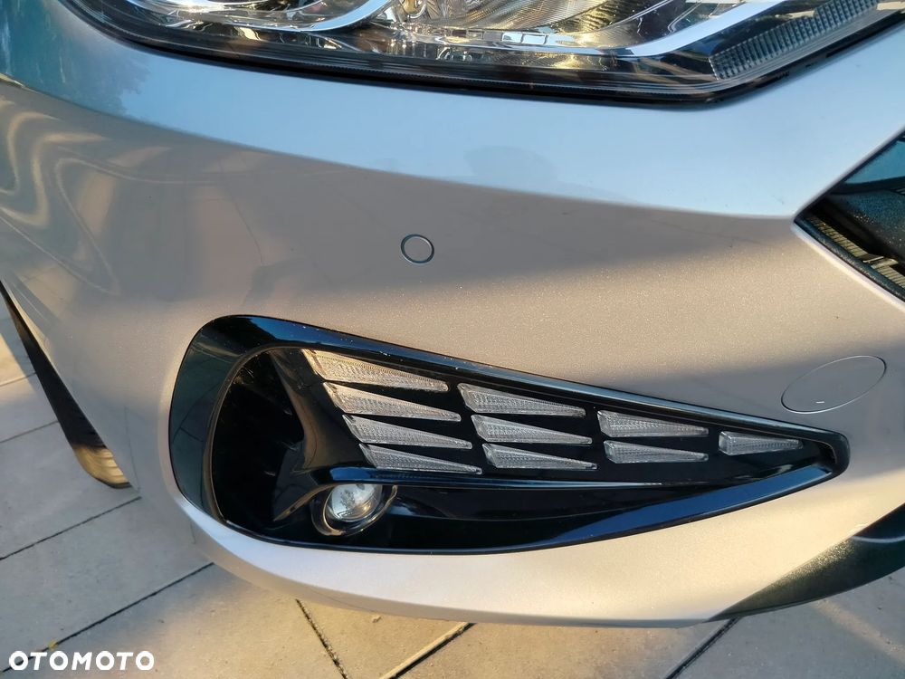 Hyundai i30 1.5 DPI Classic + - 18