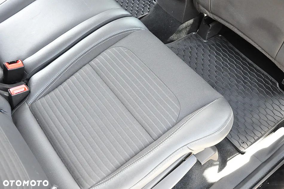 Ford Kuga - 20
