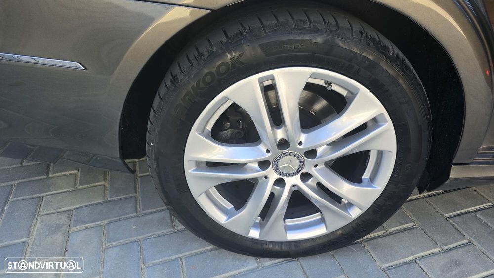 Mercedes-Benz E 300 Bluetec Hybrid Avantgarde - 18