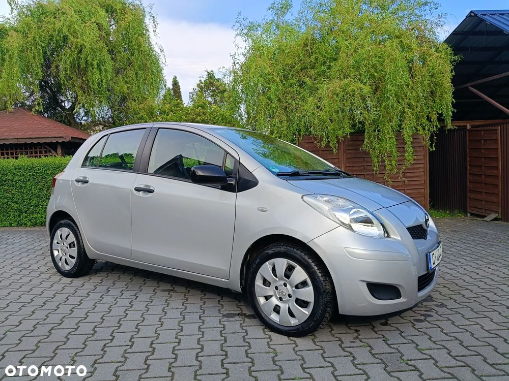 Toyota Yaris - 27