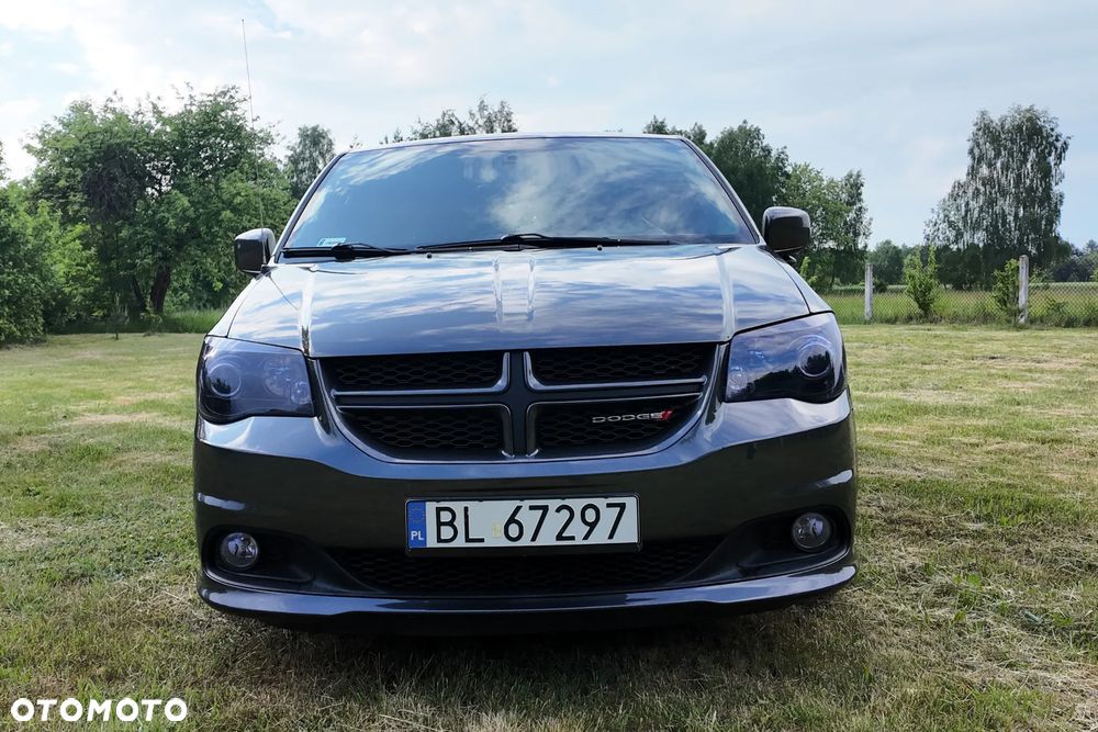Dodge Grand Caravan - 3