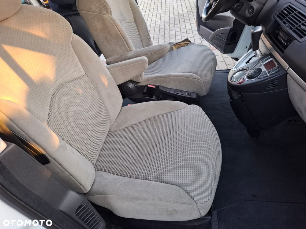 Peugeot 807 140 Automatik Premium - 8