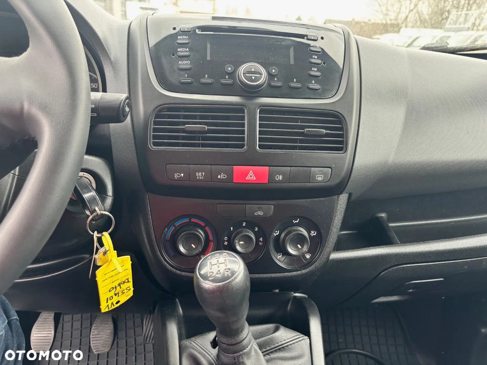 Fiat DOBLO 1.3 - 8