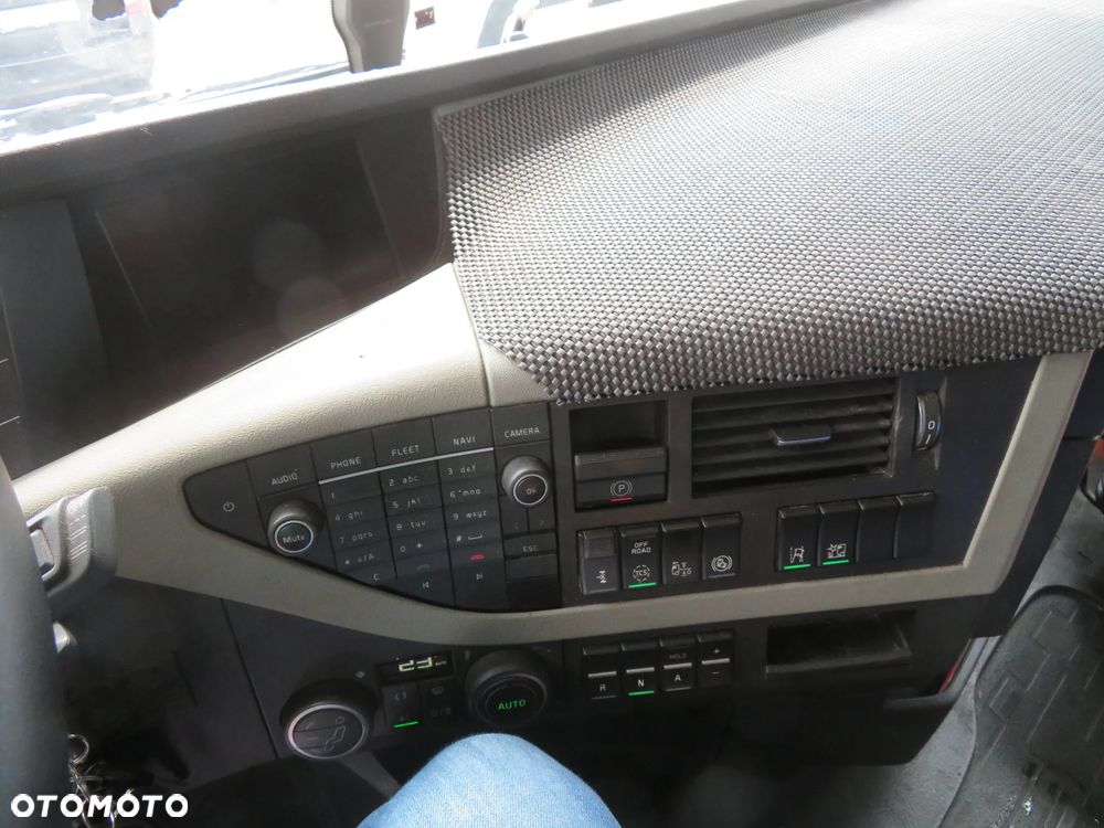 Volvo - 12