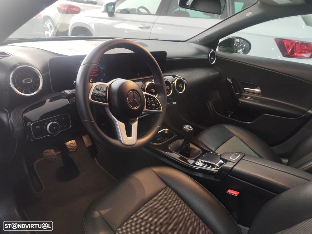 Mercedes-Benz CLA 180 d Shooting Brake Style Plus - 17