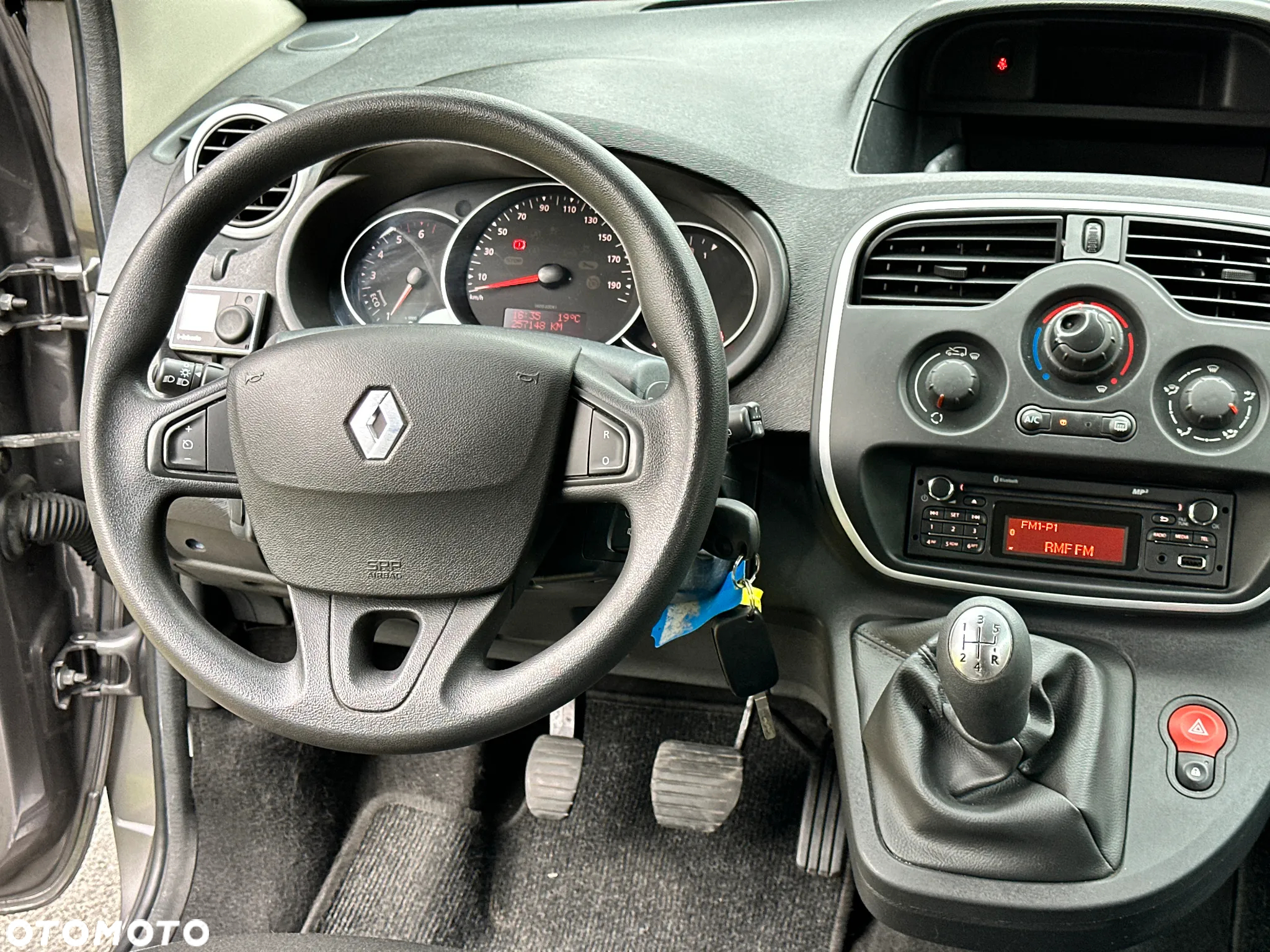 Renault Kangoo 1.5 dCi Zen - 26
