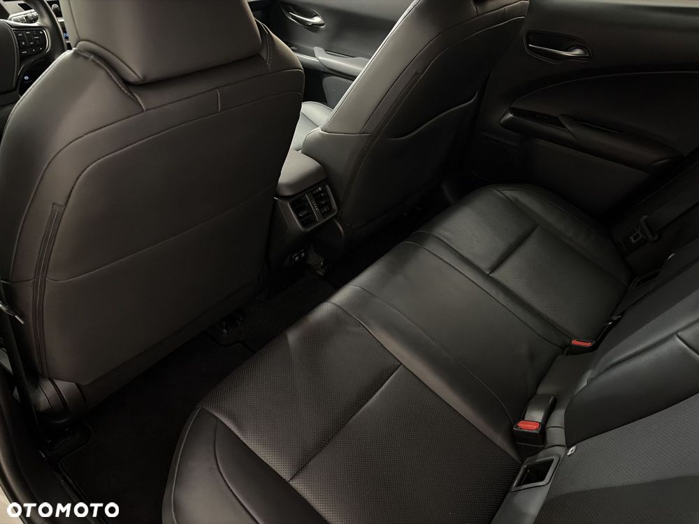 Lexus UX - 11