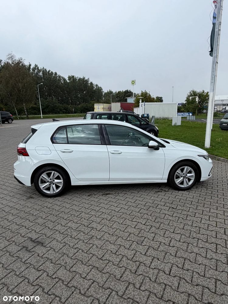 Volkswagen Golf - 8