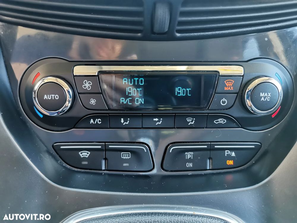 Ford Kuga 2.0 TDCi 4WD Titanium - 12