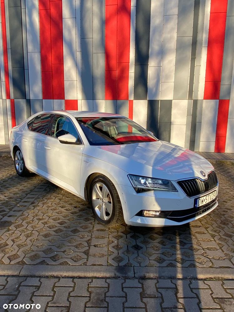 Skoda Superb 2.0 TDI L&K DSG - 9