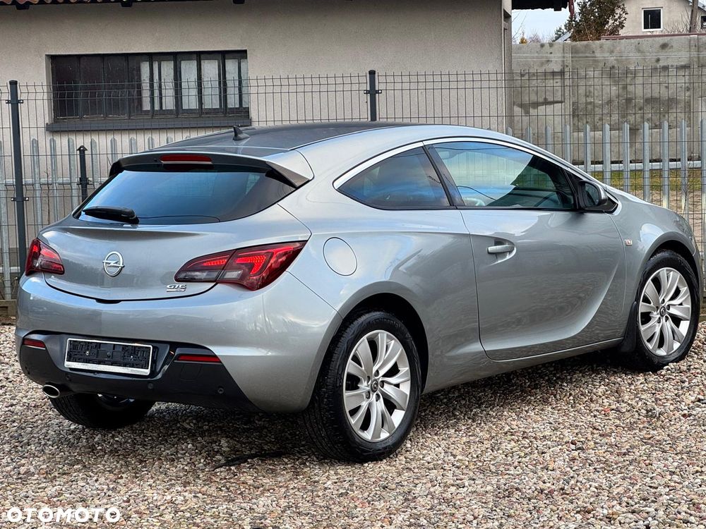 Opel Astra 1.6 Turbo Cosmo - 18