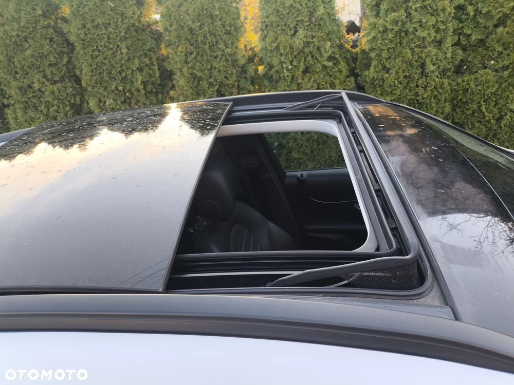 Mercedes-Benz GLC 250 d 4Matic 9G-TRONIC AMG Line - 32