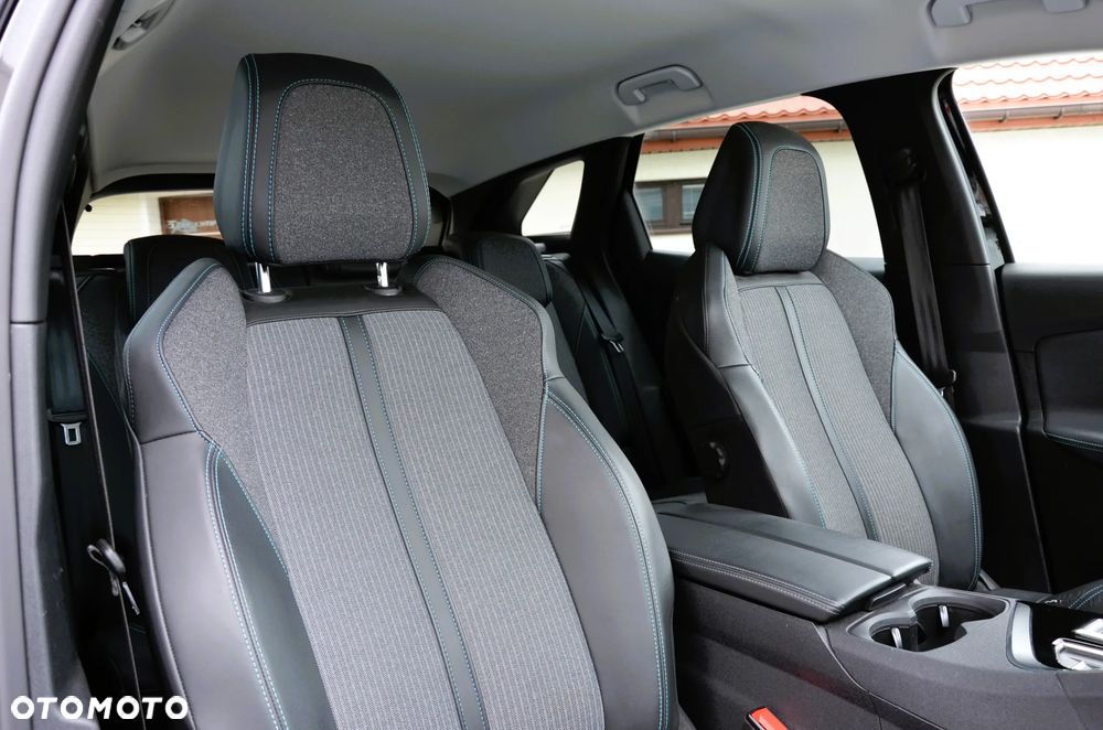 Peugeot 3008 225 e-EAT8 Allure Pack - 24