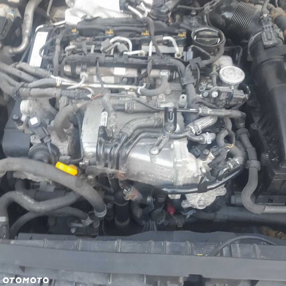 Volkswagen Golf 1.6 TDI BlueMotion Trendline - 8