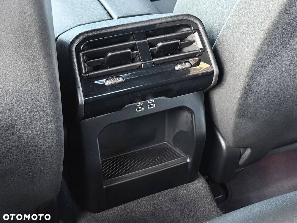 BMW Seria 5 520i - 29