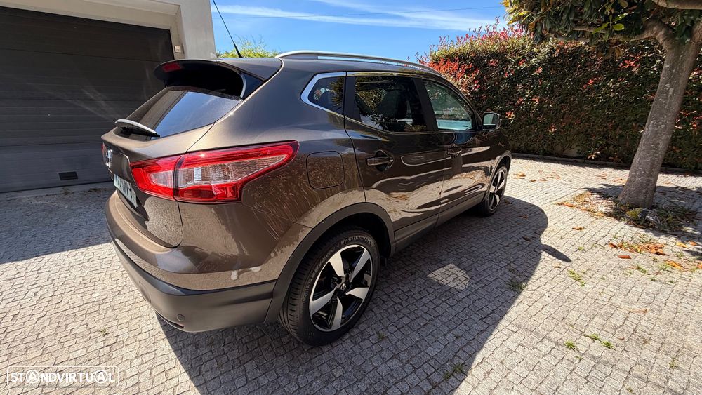 Nissan Qashqai 1.6 dCi N-Connecta - 2