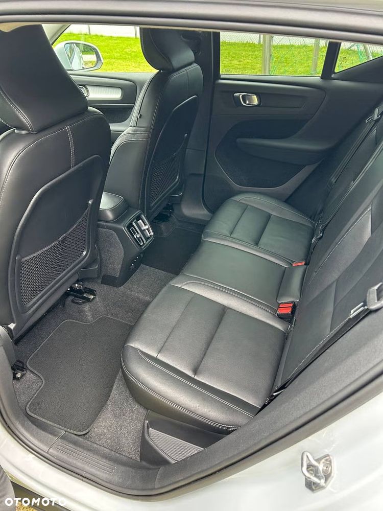 Volvo XC 40 D3 AWD Momentum Pro - 15