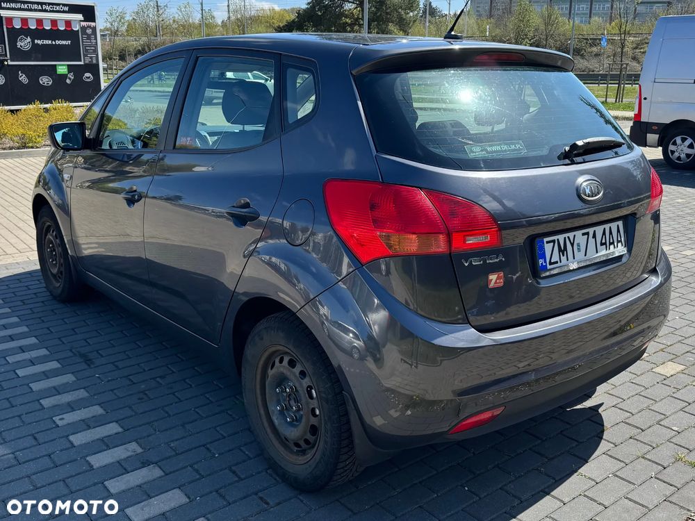 Kia Venga - 6