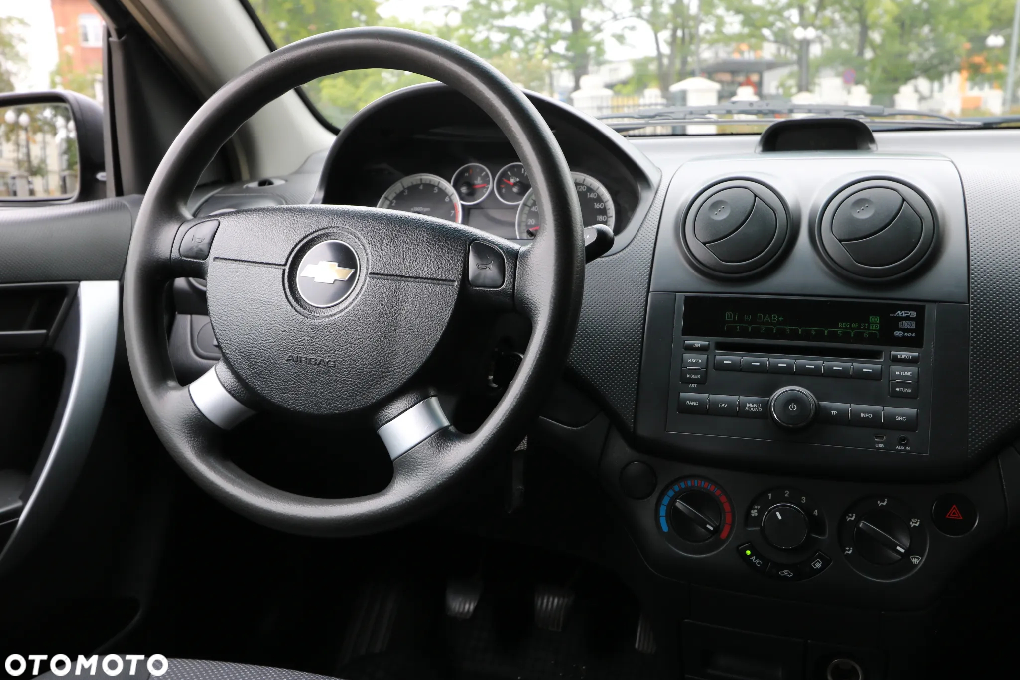 Chevrolet Aveo 1.2 16V LS - 11