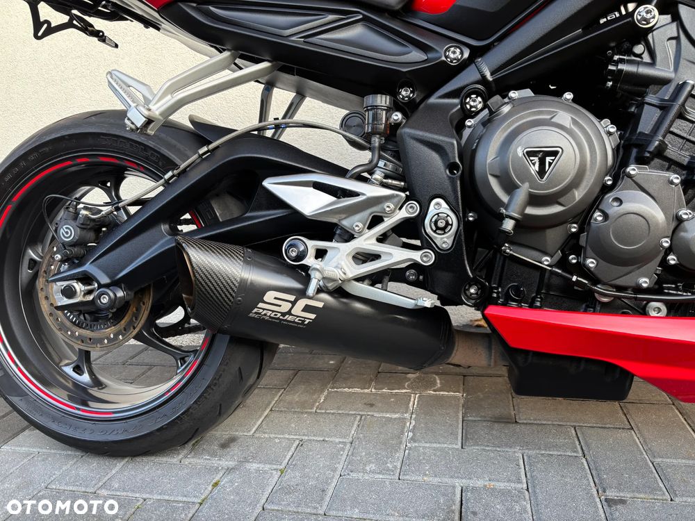 Triumph Street Triple - 8