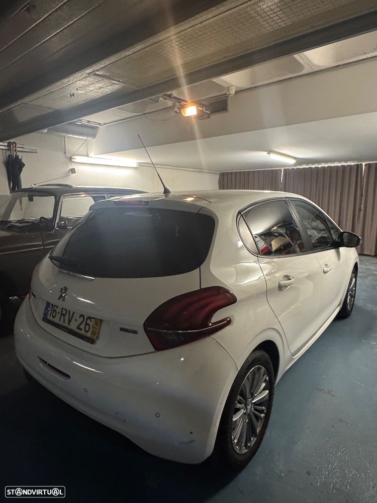 Peugeot 208 1.2 PureTech Access - 5