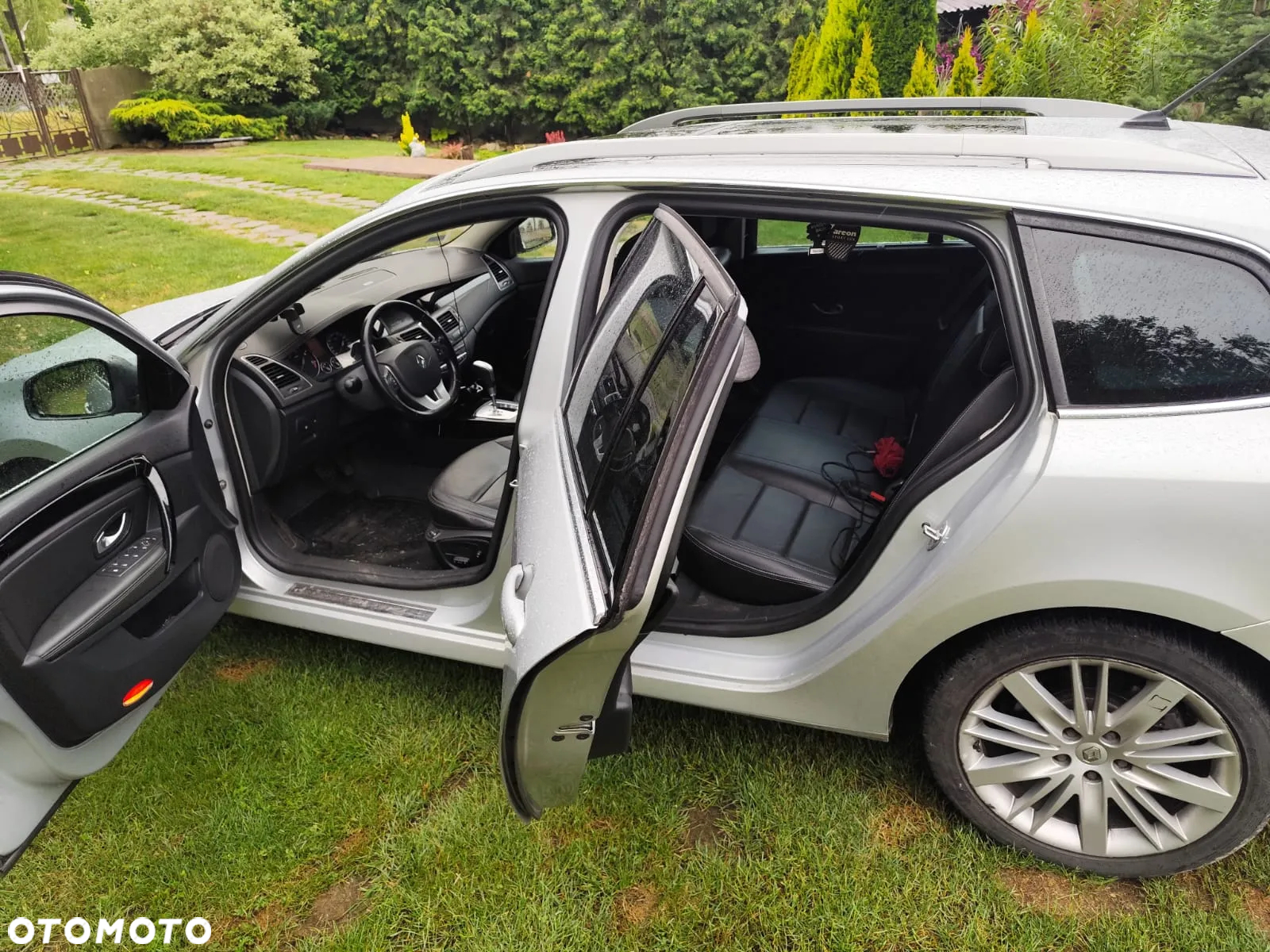 Renault Laguna 2.0 dCi Initiale ESM - 2