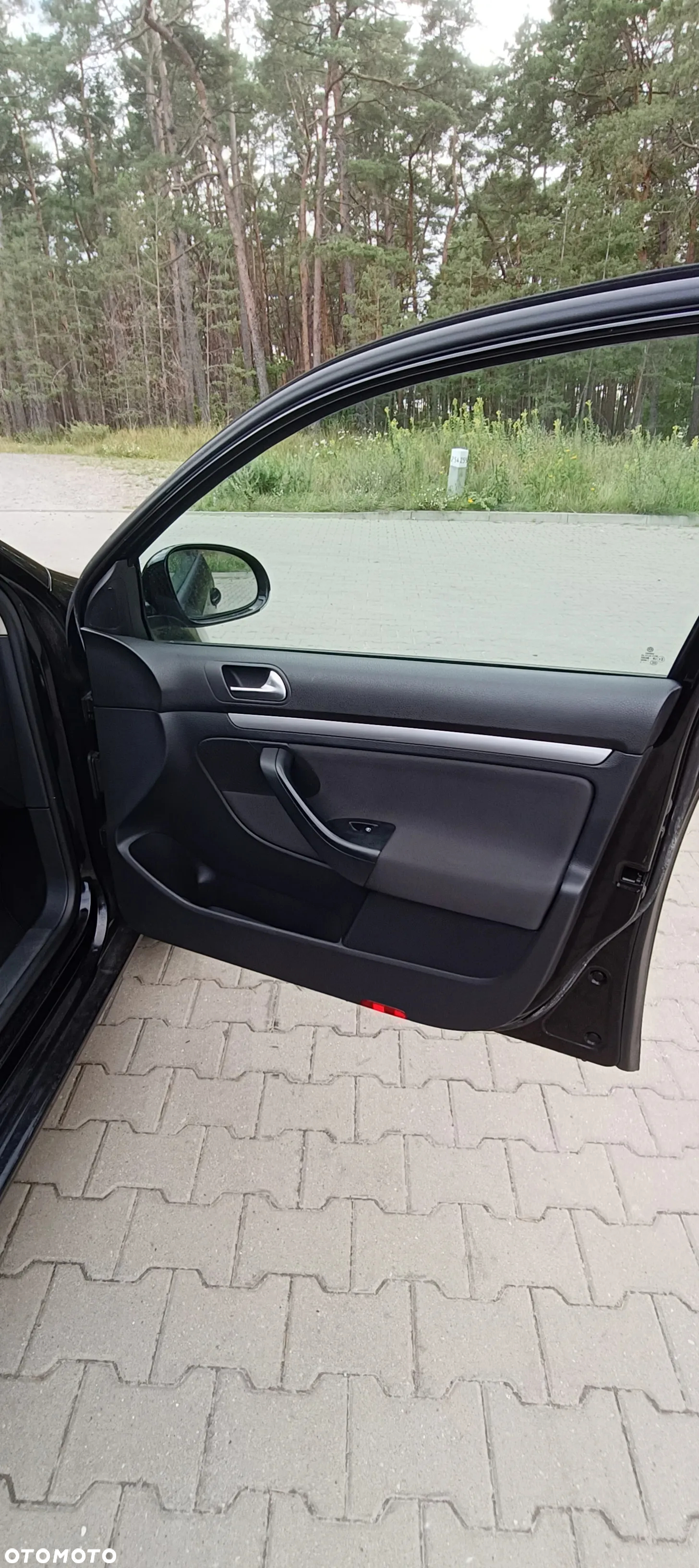 Volkswagen Golf 1.6 TDI DPF Comfortline - 14
