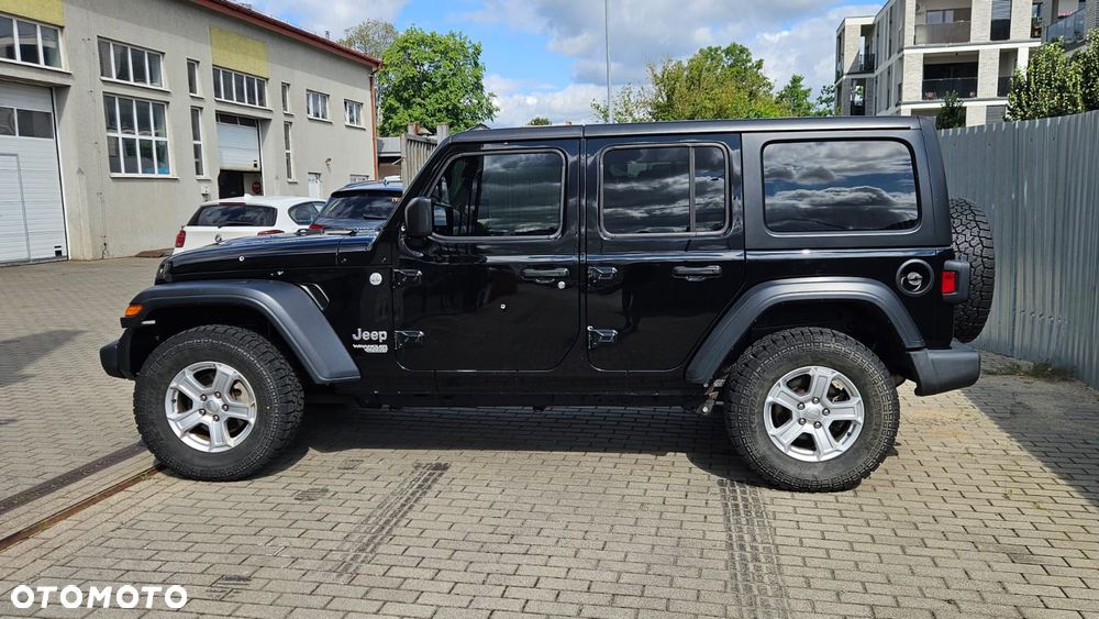 Jeep Wrangler - 6