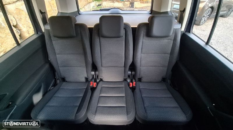 VW Touran 1.6 TDI Confortline DSG - 39