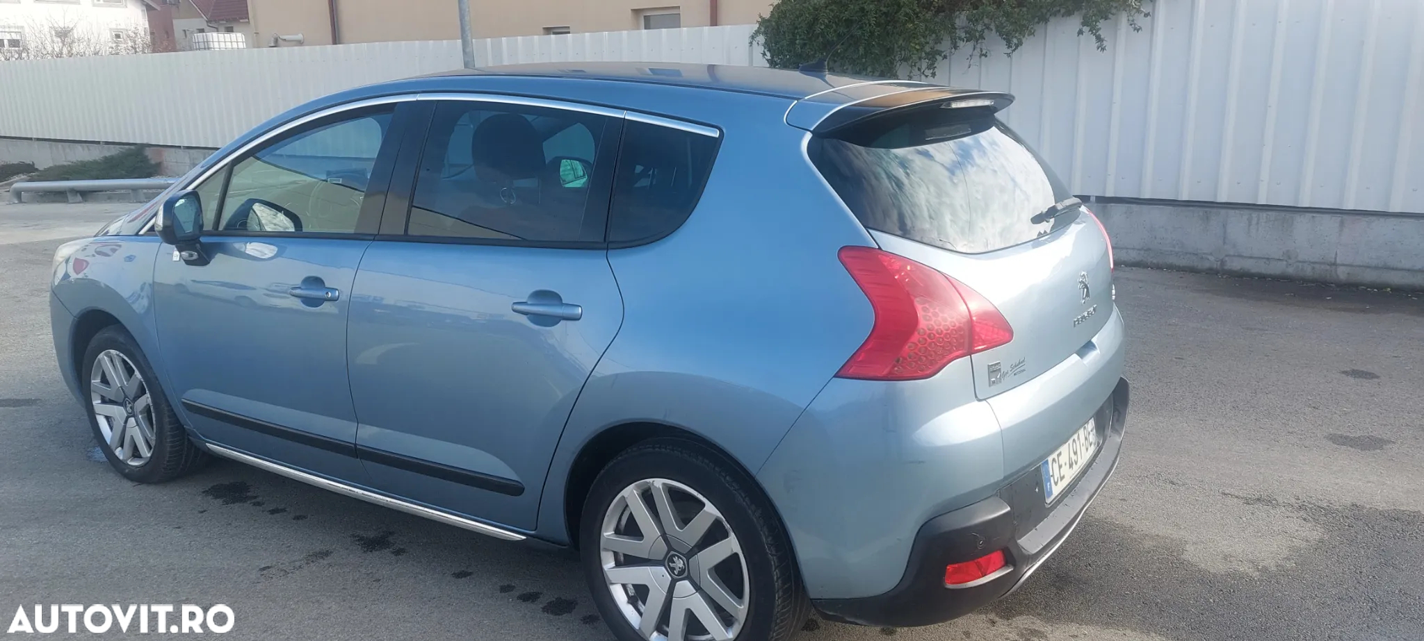 Peugeot 3008 2.0 HDI Premium Pack - 4