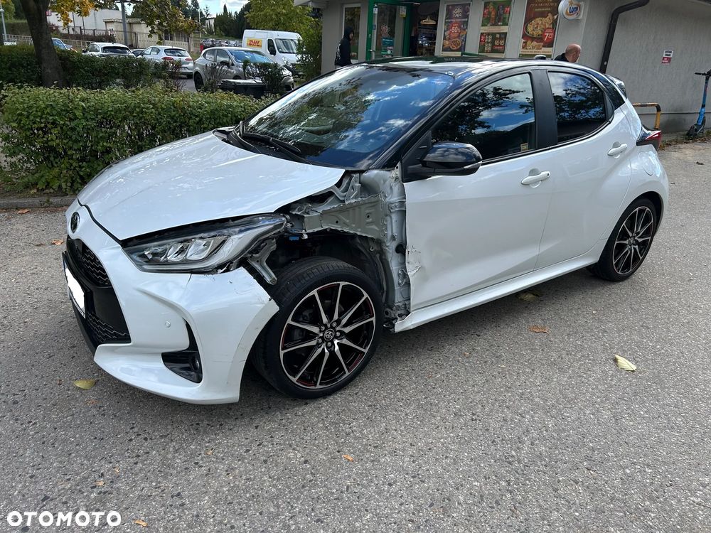 Toyota Yaris Hybrid 1.5 GR Sport - 4