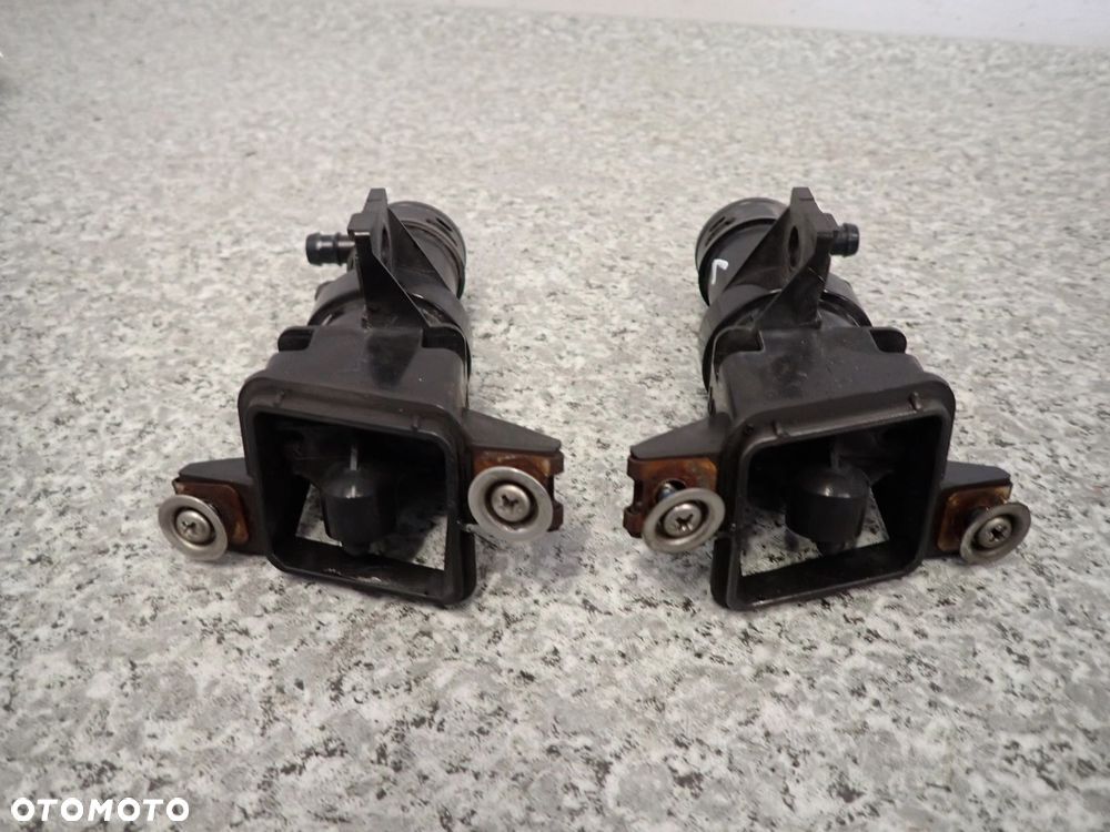 HONDA FRV 05- SPRYSKIWACZ REFLEKTORA LAMPY XENON PRAWY - 6