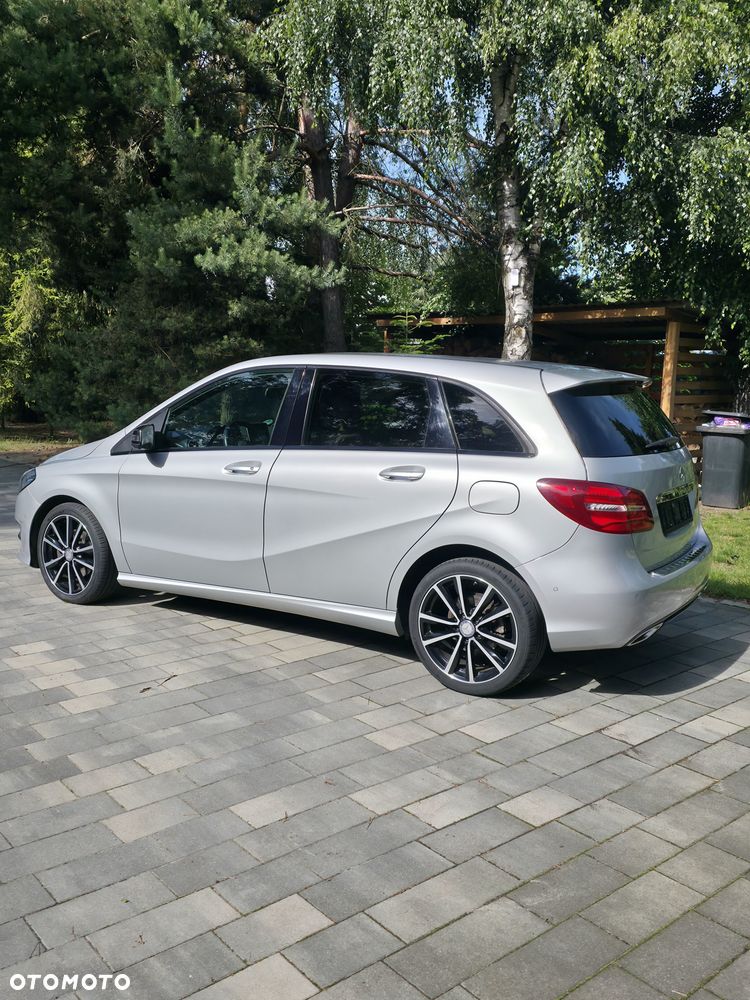 Mercedes-Benz Klasa B 200 (CDI) d AMG Line - 4