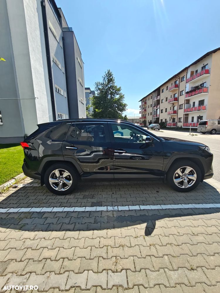 Toyota RAV4 2.0P CVT AWD Luxury - 3