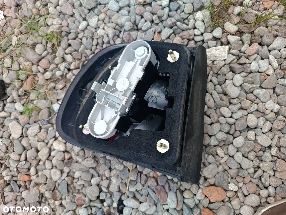 LAMPA TYŁ TYLNA PRAWA VOLVO V40 LIFT 29262002 - 2