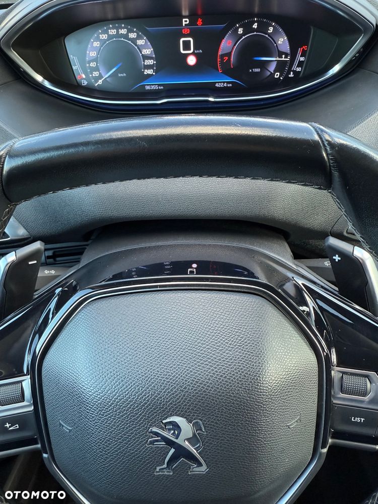 Peugeot 3008 1.2 PureTech Active S&S EAT6 - 6