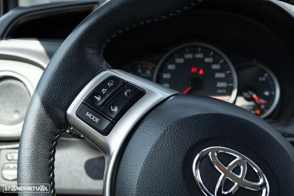 Toyota Yaris 1.4 D-4D Exclusive - 20